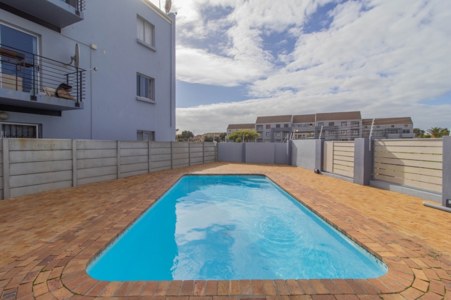2 Bedroom Property for Sale in Parklands Western Cape